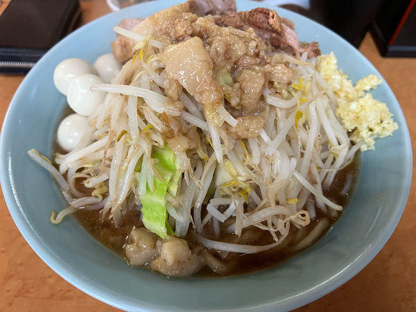 「中ラーメン」@立川マシマシ ロイヤルスープの写真