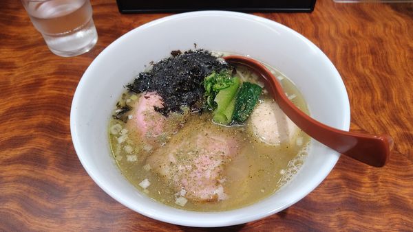 「【期間限定】牡蠣と煮干しの山椒そば¥900+味玉¥100-」@三馬路 東京店の写真