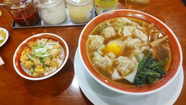 「ミニ雲吞麺とミニ麻婆飯」@広州市場 西新宿店の写真