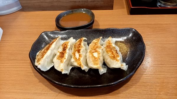 「餃子」@麺場 唐崎商店 出雲店の写真