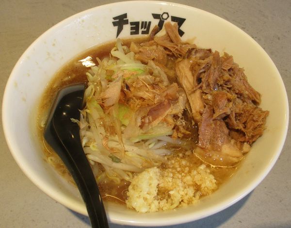 「日月限定らーめん（小）700円」@まぜそば たまに らーめん チョップスの写真