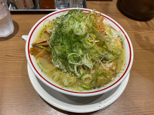 「味噌バラそば(ネギ増し)🍜🍥🥢」@玉 バラそば屋 川崎アゼリア店の写真