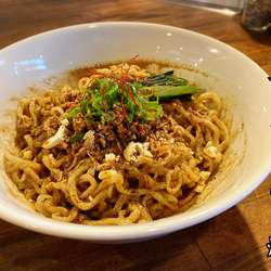 汁なし担々麺￥900