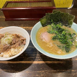 小ラーメン、ほうれん草、チャーシュー飯