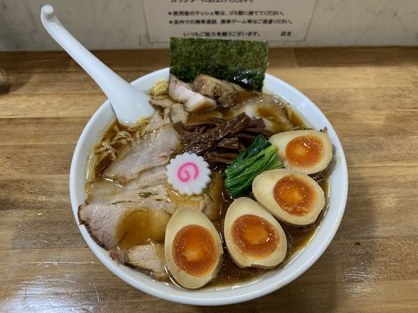 「醤油チャーシュー麺　味玉✖️2」@オランダ軒の写真