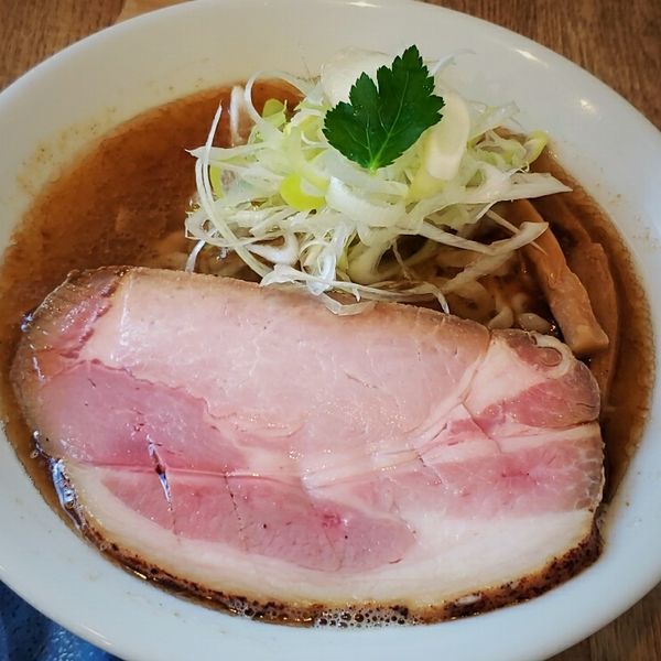 「海老塩らぁめん ９００円 ＋くずれ味玉 ５０円」@らぁめん蓮華の写真