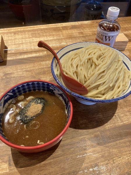 「つけ麺・超特盛り（１０００円）」@つけ麺専門店 三田製麺所 北新地店の写真