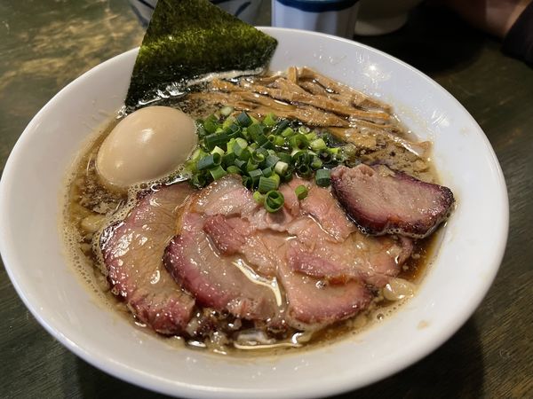 「特製中華そば」@ラーメン めろうの写真