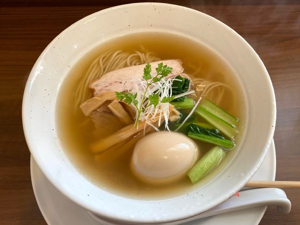 「しおらーめん 880円」@らーめん旬彩の写真