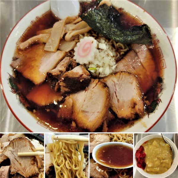 「竹岡式ラーメン(中盛)＋煮豚2枚＝950円」@まる竹の写真