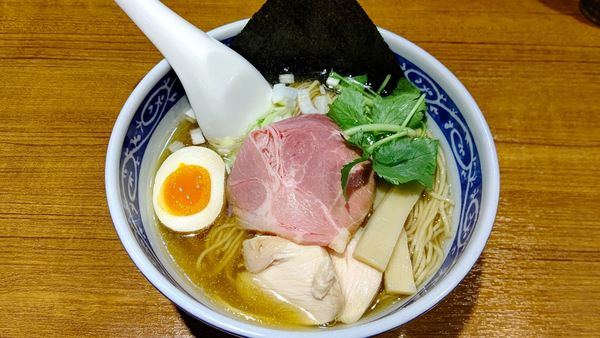 「煮干そば白醤油」@寿製麺よしかわ 川越店の写真