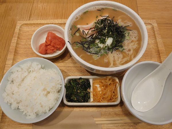 「濃厚鶏白湯ラーメン(850円)」@やきとり家すみれ 浦和店の写真
