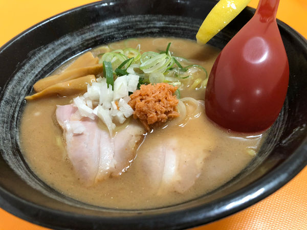 「鮭こく醤油ラーメン」@麺匠 赤松の写真
