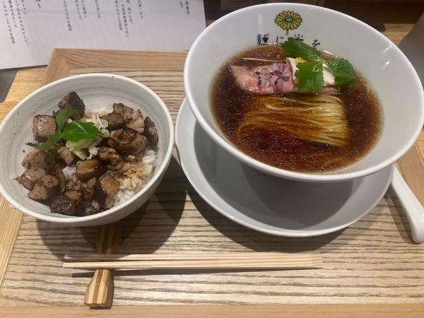 「醤油の光　チャーシュー丼」@麺に光を 別邸の写真