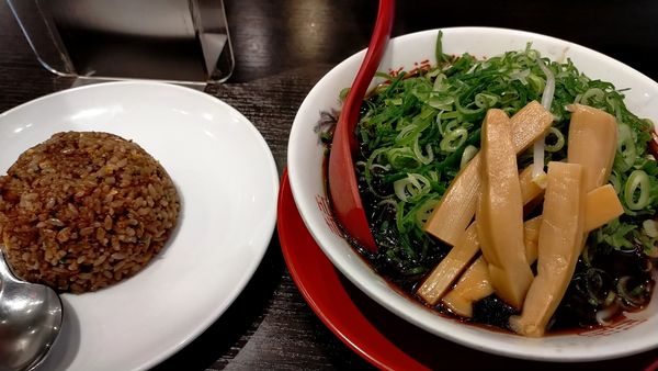 「肉なし　並　メンマ　ネギ　チャーハン小」@新福菜館 秋葉原店の写真