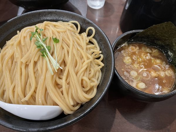 「つけ麺（特大、茹で上がり約1kg）」@まる文の写真