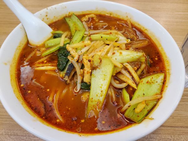 「麻辣肉絲面」@四川飯店の写真