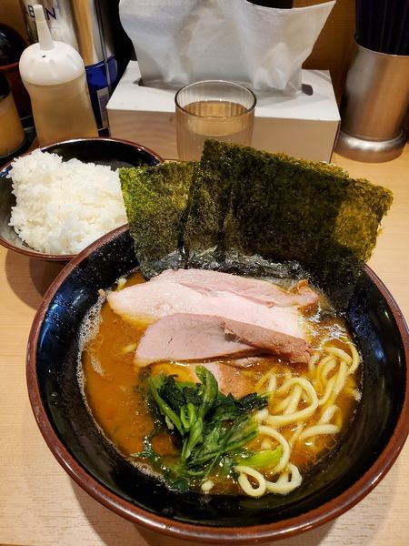「ラーメン　かため　こいめ　多め　+ライス」@輝道家直系 皇綱家の写真