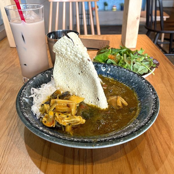 「ほうれん草とトマトのチキンカレー」@TRUNK CAFEの写真