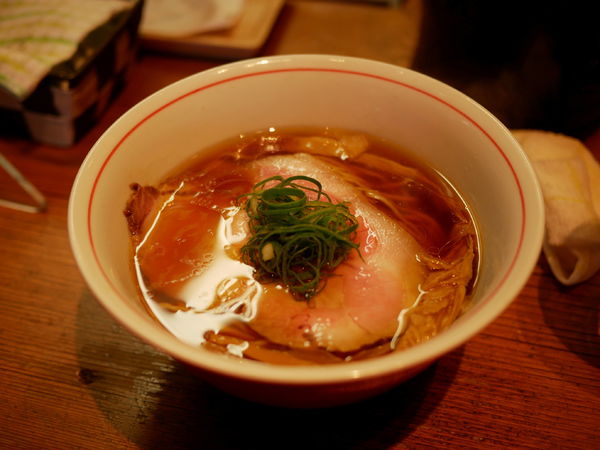 「醤油らーめん」@ラーメン屋 トイ・ボックスの写真