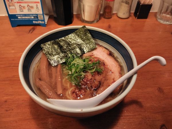 「ラーメン　太麺」@中華そば しんの助の写真