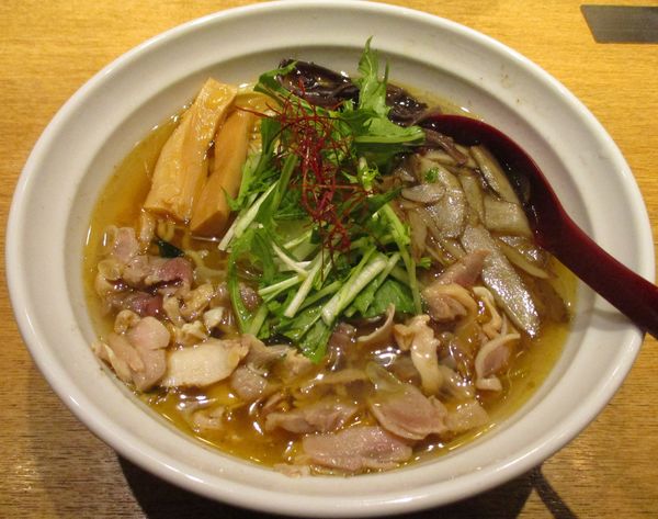 「鶏中華（親鶏）温　800円」@赤坂あじさいの写真