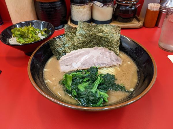 「ラーメン並」@横浜ラーメン 山本家の写真