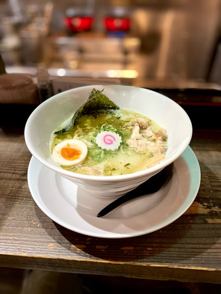 「塩白湯ラーメン+おかかのねこまんま1,200円」@和たなべ誠麺の写真