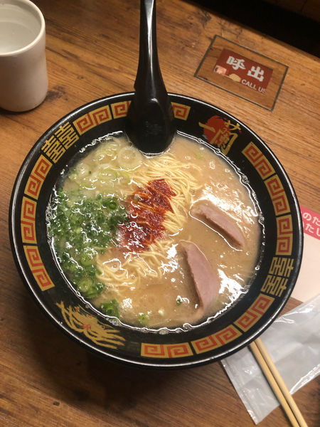 「ラーメン (890円)」@一蘭 新橋店の写真