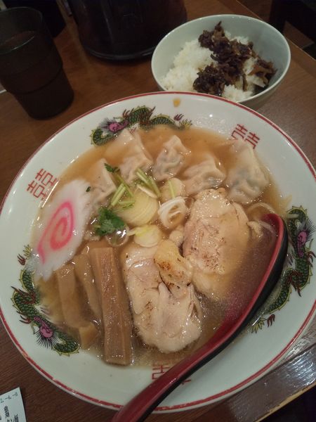 「黄金の丸鶏ワンタン麺960円ランチタイムライス無料」@麺の章 九州 とりとんの写真