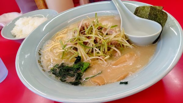 「ネギラーメン&半ライス」@ラーメンショップ椿 酒々井SP前店の写真