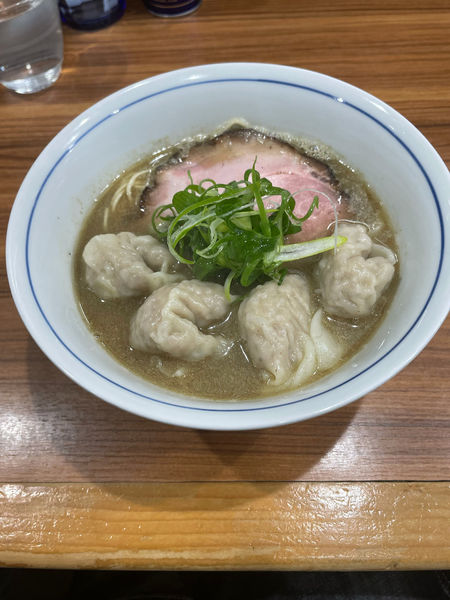 「ワンタン中華そば　味付け替え玉」@中華そば 西川の写真