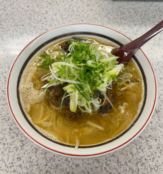 「とんこつラーメン（1350円）」@鹿児島ラーメン 真琴 本店の写真