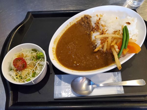 「牛挽肉のカレーライス」@おきらく食堂 イセザキ店の写真