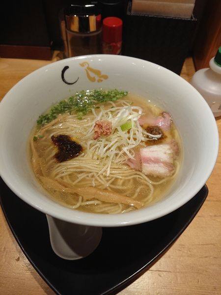 「塩ラーメン」@SOBAHOUSE 金色不如帰 新宿御苑本店の写真