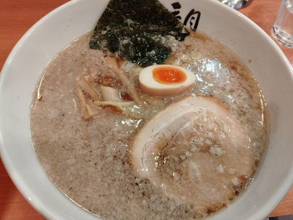 「醤油ラーメン」@らーめん香月 新橋店の写真
