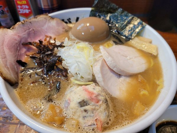 「限定５　ごちそうらーめん」@元祖一条流がんこラーメン たま館分店の写真