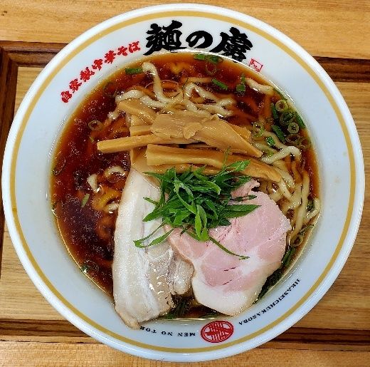 「しょうゆ中華そば」@自家製中華そば 麺の虜の写真