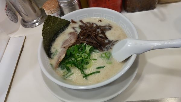 「豚骨ラーメン」@博多天神 新宿東口駅前店の写真