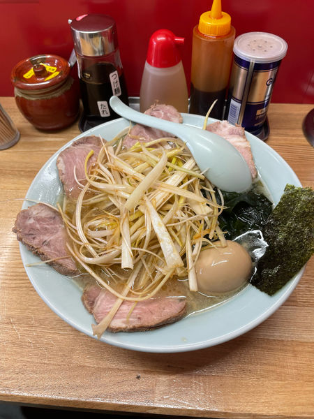 「ネギチャーシューメン　並　1100円」@ラーメンショップ 堀切店の写真