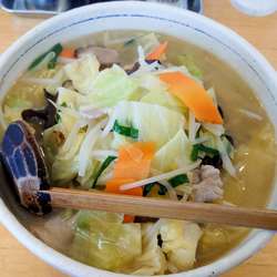 タンメン800円　大盛100円