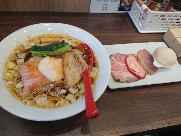 「特製醤油らーめん鶏（１０８０円）」@麺や 谷口の写真
