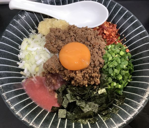 「桃台湾混ぜそば」@自家製麺SHINの写真