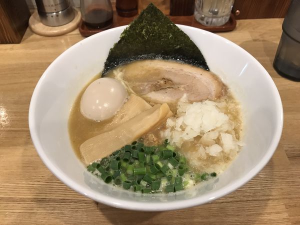 「鶏白湯そば 830円＋クーポン味玉」@麺屋 琥珀の写真