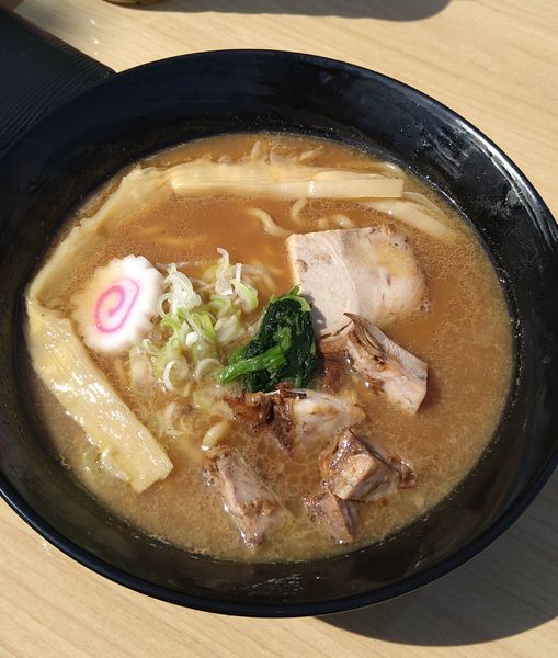 「ラーメン(大)+切落しチャーシュー」@ラーメン小僧 和眞の写真