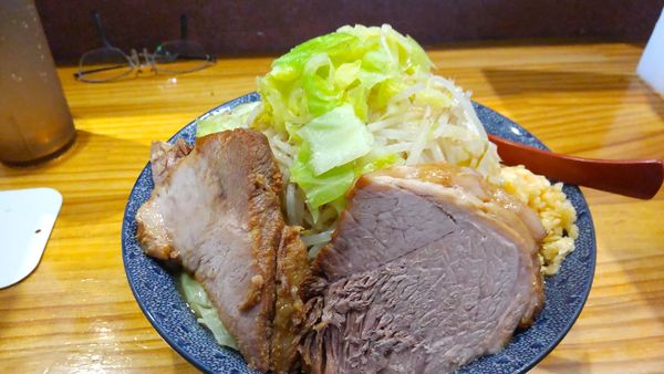 「背脂野菜ラーメン(コッテリ、ニンニク入り)850円」@中華蕎麦 つけ麺 五味五香の写真