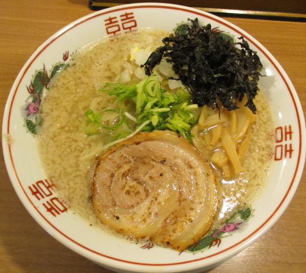 「＜季節の限定麺＞吟醸煮干し中華そば　890円　※背脂中」@鯛塩そば 灯花 本店の写真