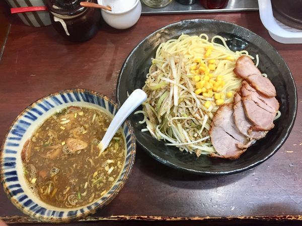 「つけ麺らいおんチャーシュー【1300円】」@らいおん 府中本店の写真