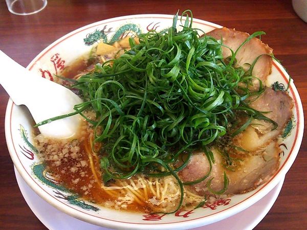 「特製醤油九条ねぎラーメン」@ラーメン魁力屋 藤沢石川店の写真