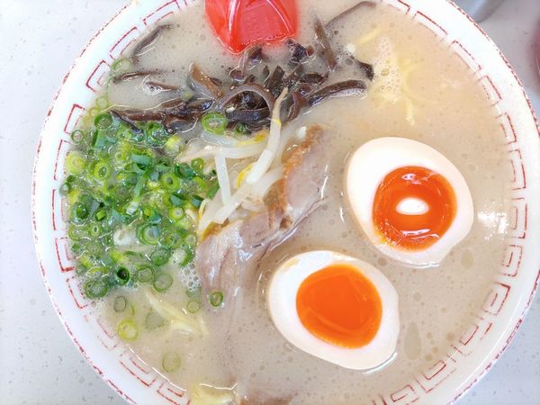 「ラーメン＋味付け玉子」@九州ラーメン 友理 本店の写真